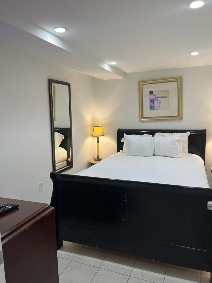 Comfy Basement Home 2 Bdrm1Den 3Queen Beds Ουάσινγκτον Εξωτερικό φωτογραφία